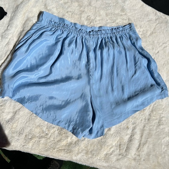 Athleta shorts. Calm Cool Short. Blue. Size 1X - Picture 2 of 3